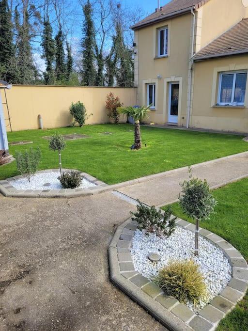 Willa Petite Dependance Privee Precy-sur-Marne Zewnętrze zdjęcie